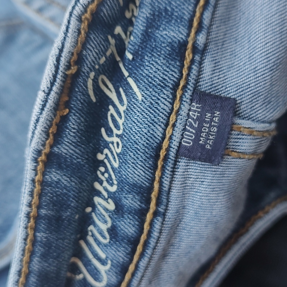Universal Threads 👖 - Picture 8 of 9